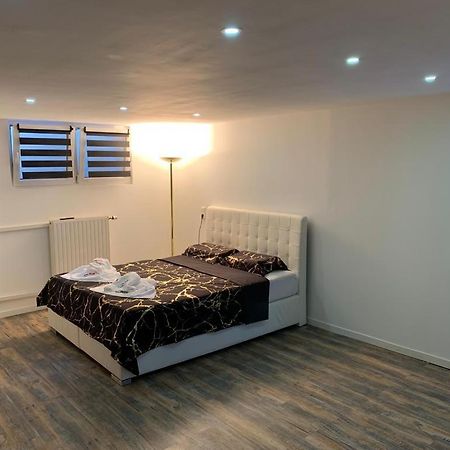 Studio 45M2 Tres Calme Village-Neuf Екстер'єр фото